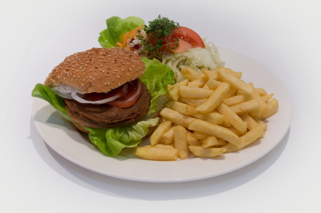 fastfood – hamburger a granolky.jpg